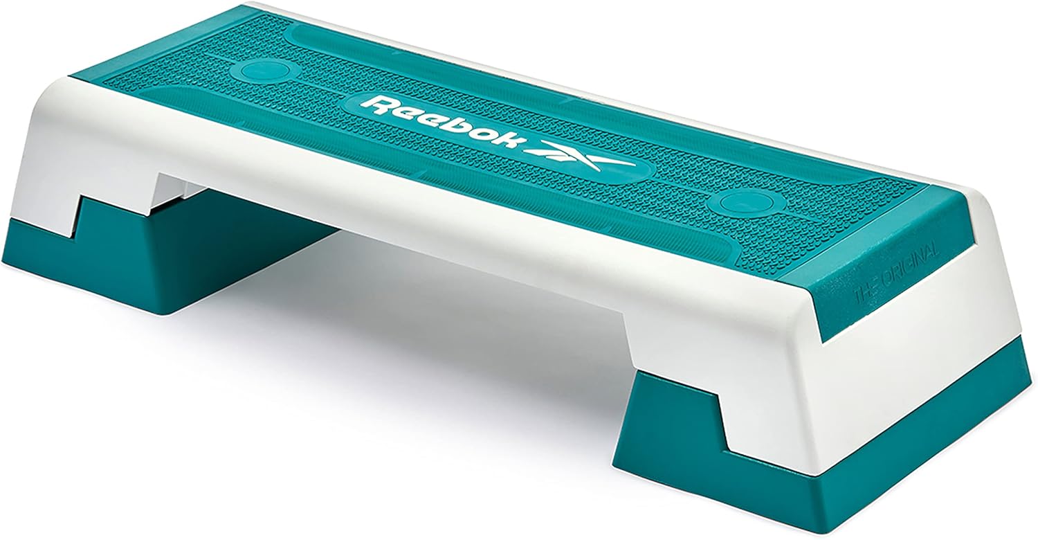 Reebok Step 2021 posizionato in un ambiente fitness domestico