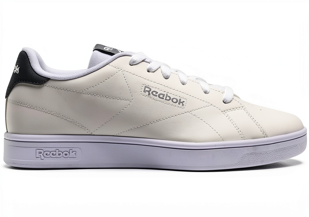 Unboxing delle sneaker Reebok Court CLN Unisex bianco grigio su un tavolo di legno